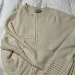 Great condition lock cashmere jumper sweater. Cream color. Worn 3 times